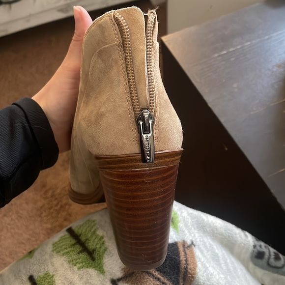 Vince Camuto booties - Picture 4 of 5